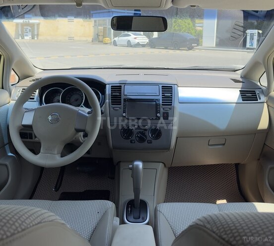 Nissan Tiida-8