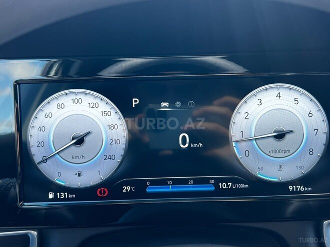 Hyundai Elantra-11