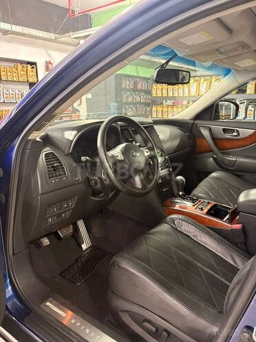 Infiniti FX35-13