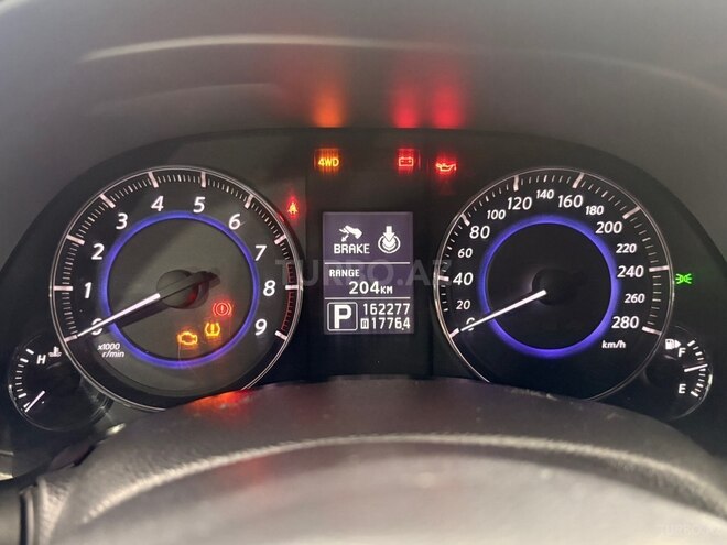 Infiniti FX35-12