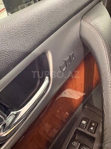 Infiniti FX35-11