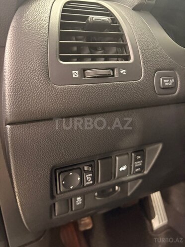 Infiniti FX35-10