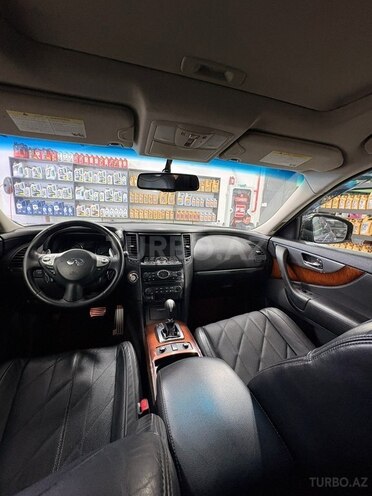 Infiniti FX35-9