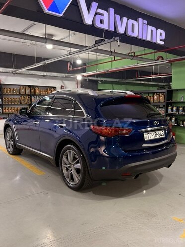 Infiniti FX35-7