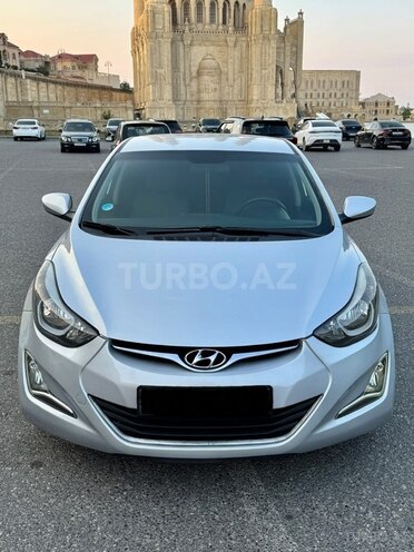 Hyundai Elantra-2