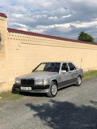 Mercedes 190-5