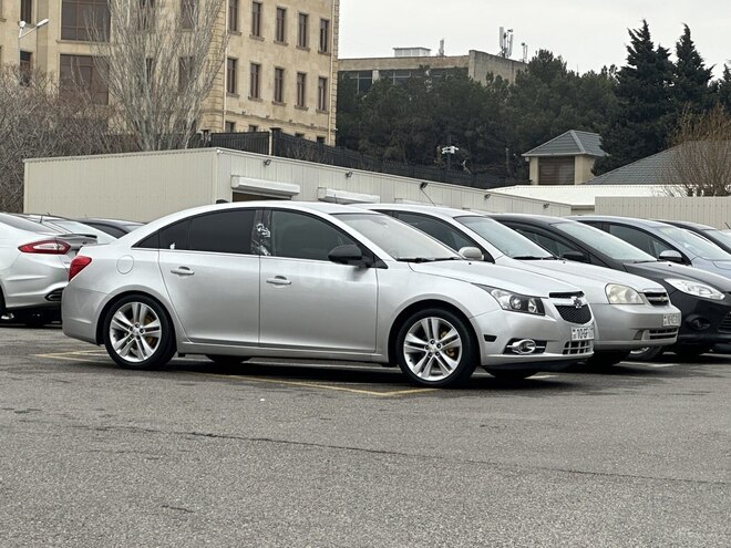 Chevrolet Cruze-13