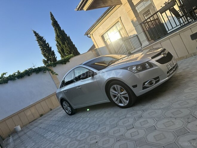 Chevrolet Cruze-19