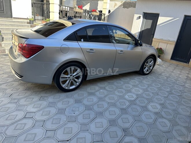 Chevrolet Cruze-16