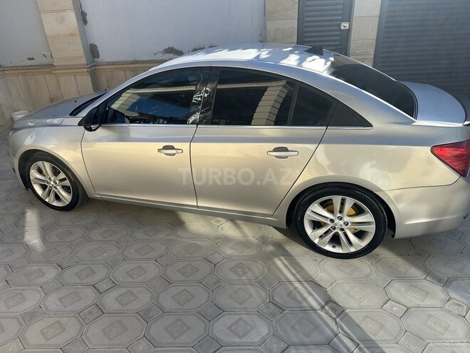 Chevrolet Cruze-17