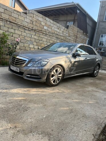Mercedes E 200-3