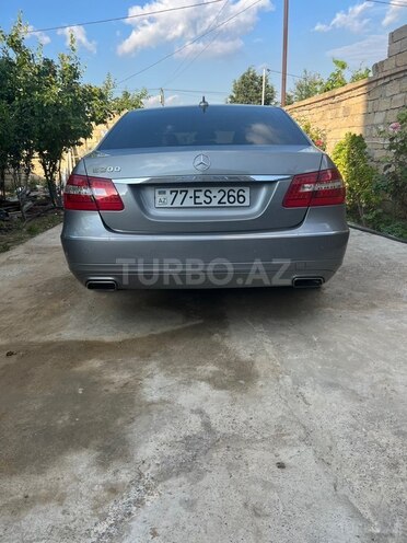 Mercedes E 200-2