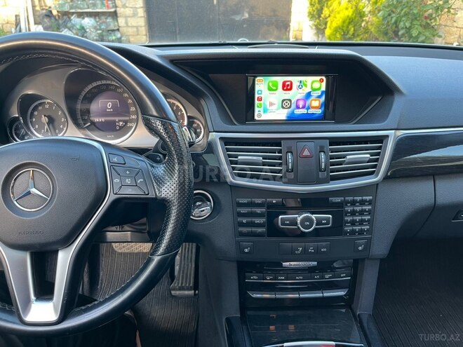 Mercedes E 200-11