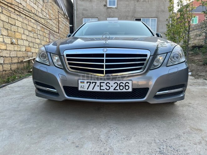 Mercedes E 200-17