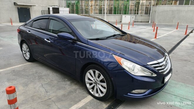 Hyundai Sonata-2