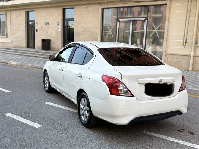 Nissan Sunny-5