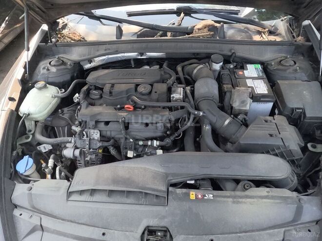 Hyundai Sonata-16