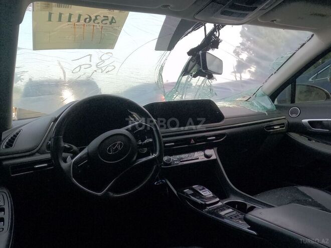 Hyundai Sonata-12