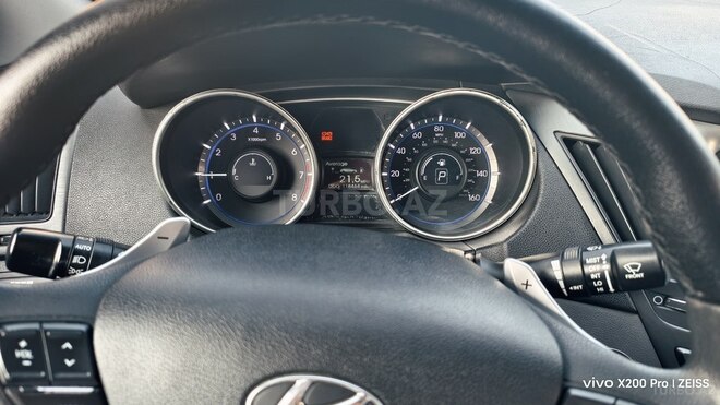 Hyundai Sonata-15