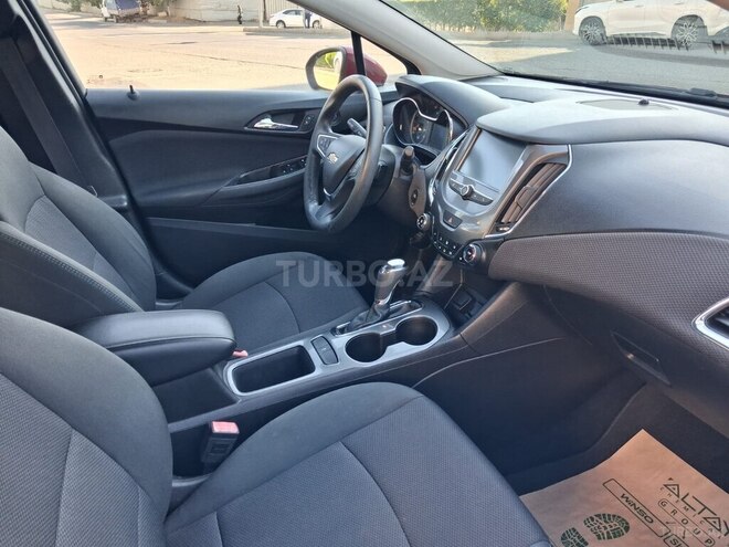 Chevrolet Cruze-17