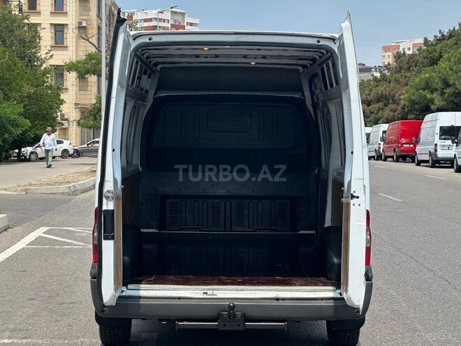 Ford Transit-10