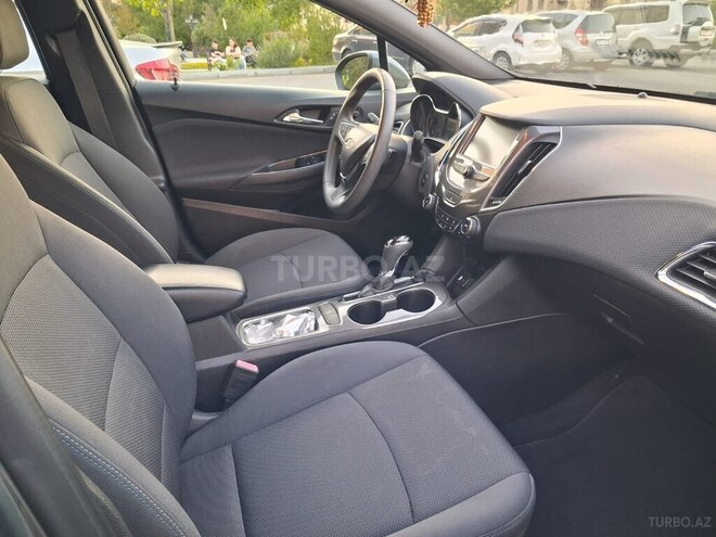 Chevrolet Cruze-9