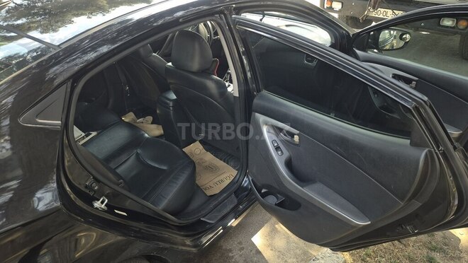 Hyundai Elantra-6