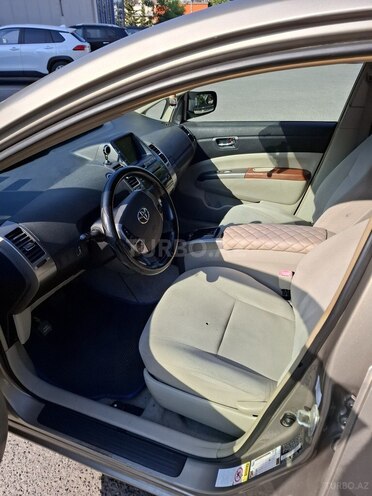 Toyota Prius-17