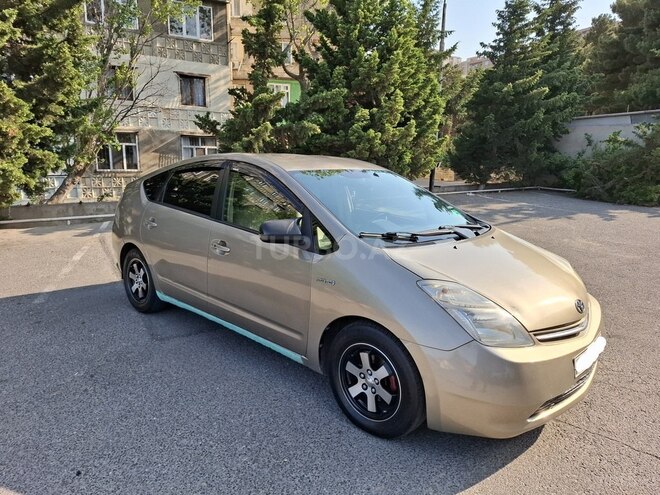 Toyota Prius-19