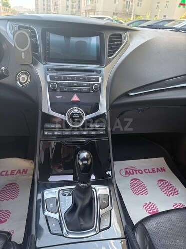 Hyundai Grandeur-13
