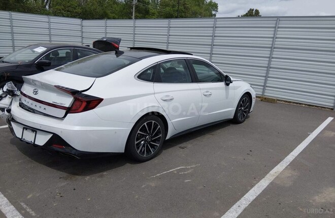 Hyundai Sonata-4