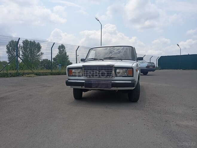 LADA (VAZ) 2107-1