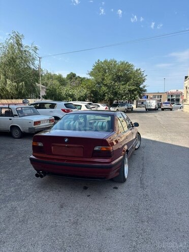 BMW 320-4