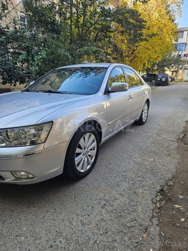 Hyundai Sonata-6