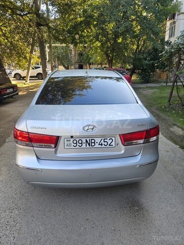 Hyundai Sonata-11