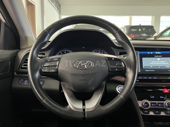 Hyundai Avante-7