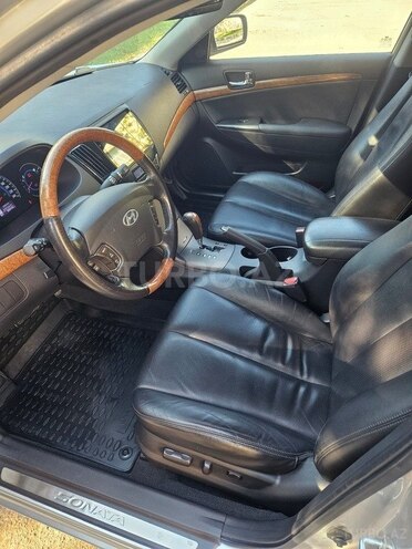 Hyundai Sonata-14