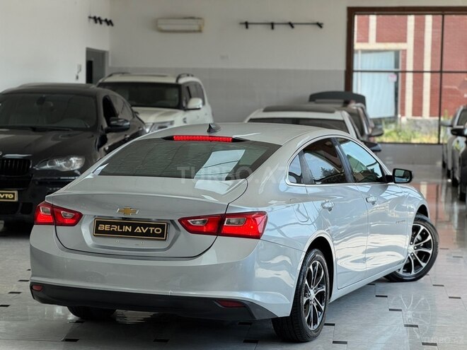 Chevrolet Malibu-14