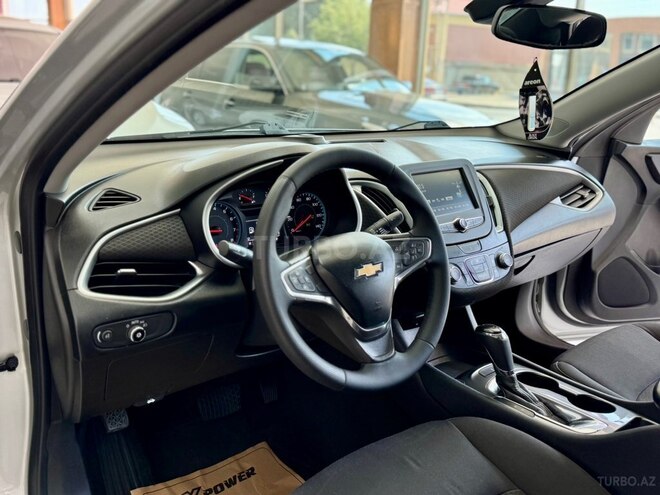Chevrolet Malibu-19