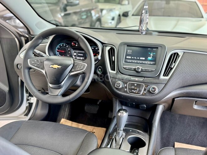 Chevrolet Malibu-21