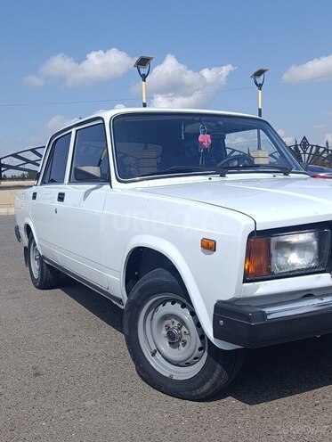 LADA (VAZ) 2107-2