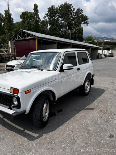 LADA (VAZ) Niva-11