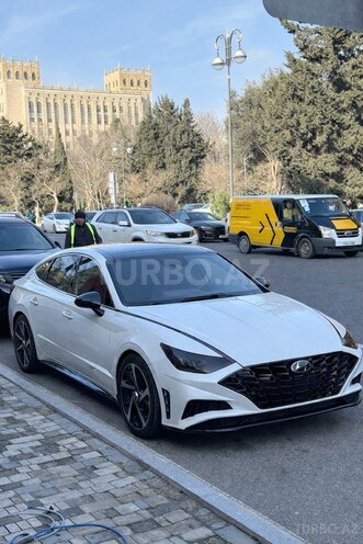 Hyundai Sonata-1