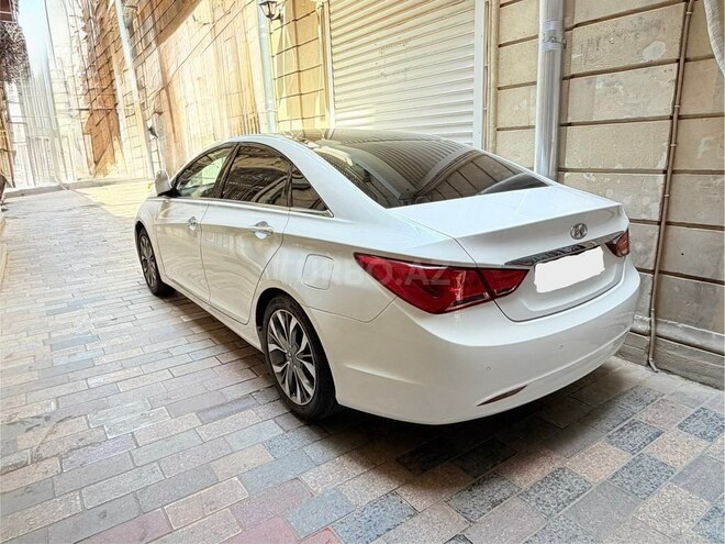 Hyundai Sonata-6