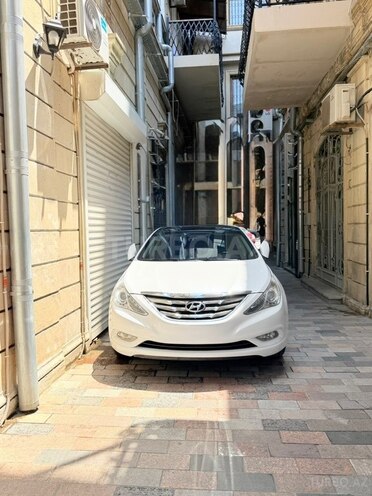Hyundai Sonata-1