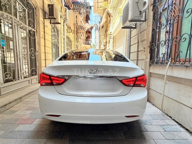 Hyundai Sonata-10