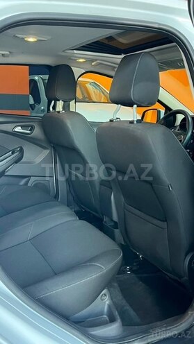 Ford Focus-16