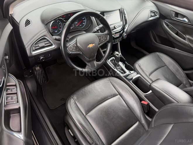 Chevrolet Cruze-9