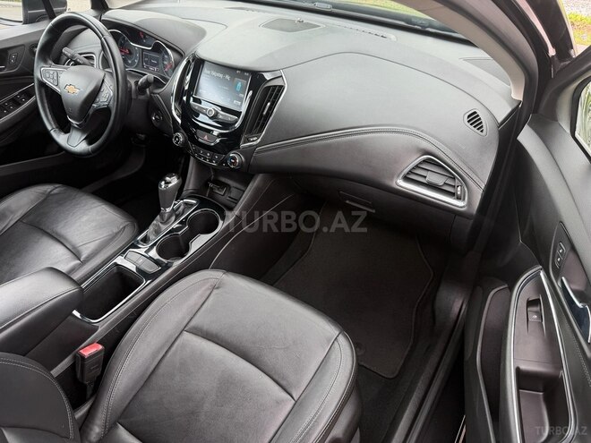 Chevrolet Cruze-10
