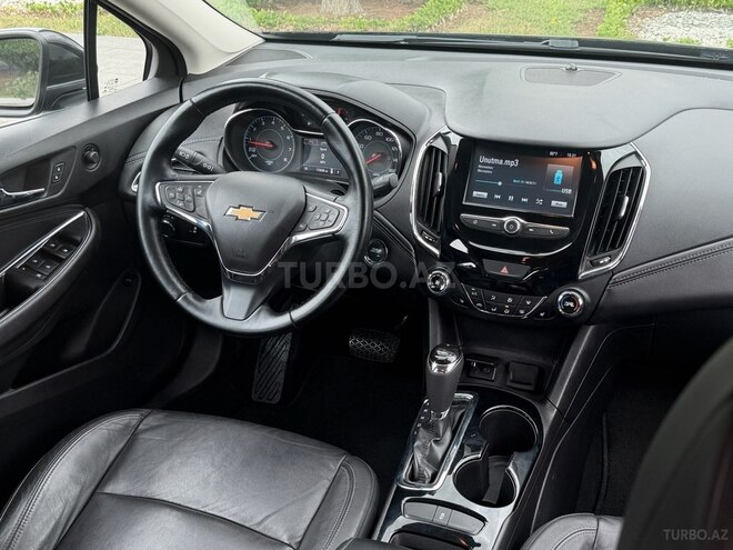 Chevrolet Cruze-11